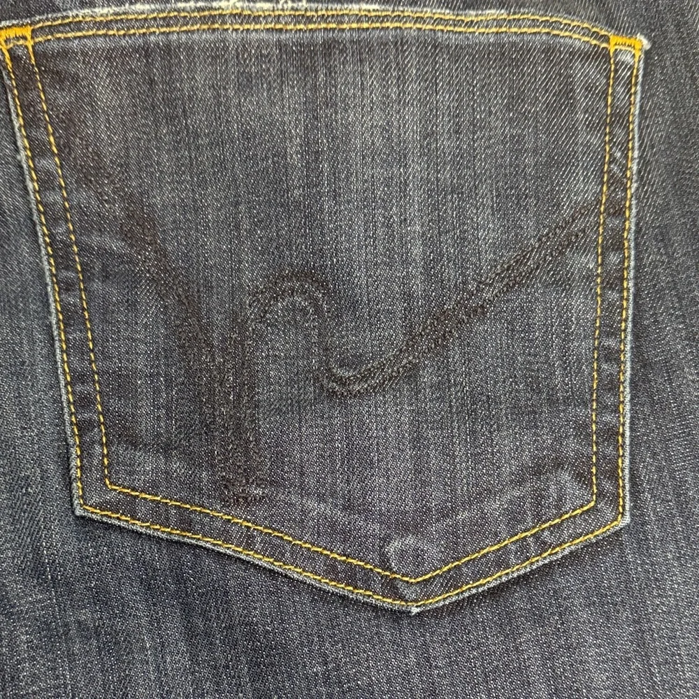 Women's Straight Leg, medium rise Jeans - Blue